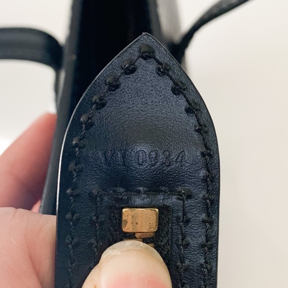 -🖤RARE🖤LV EPI HANDBAG - Picture 9 of 9